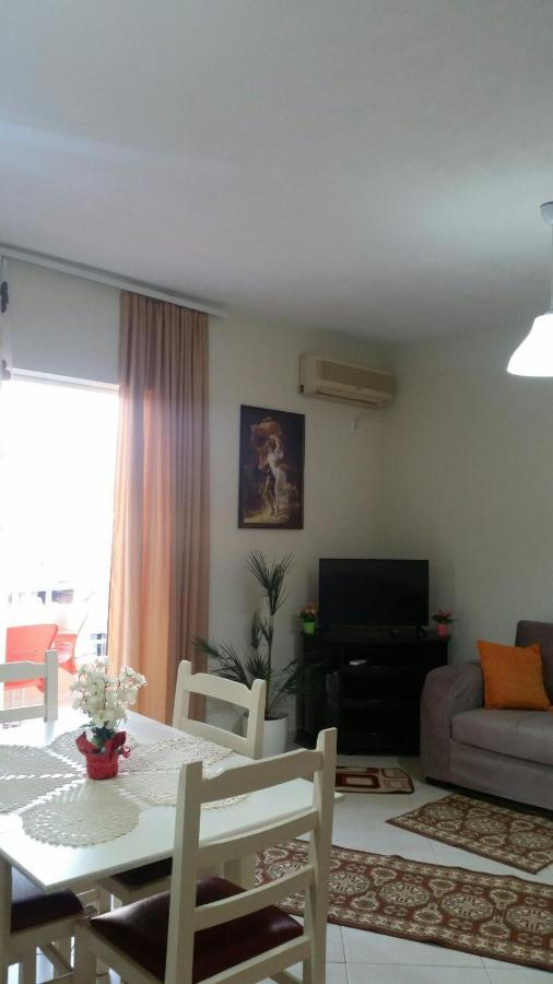 Christos Apartments Sarandë Exterior foto