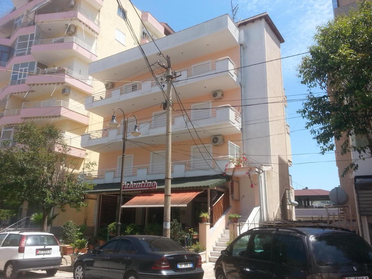 Christos Apartments Sarandë Exterior foto