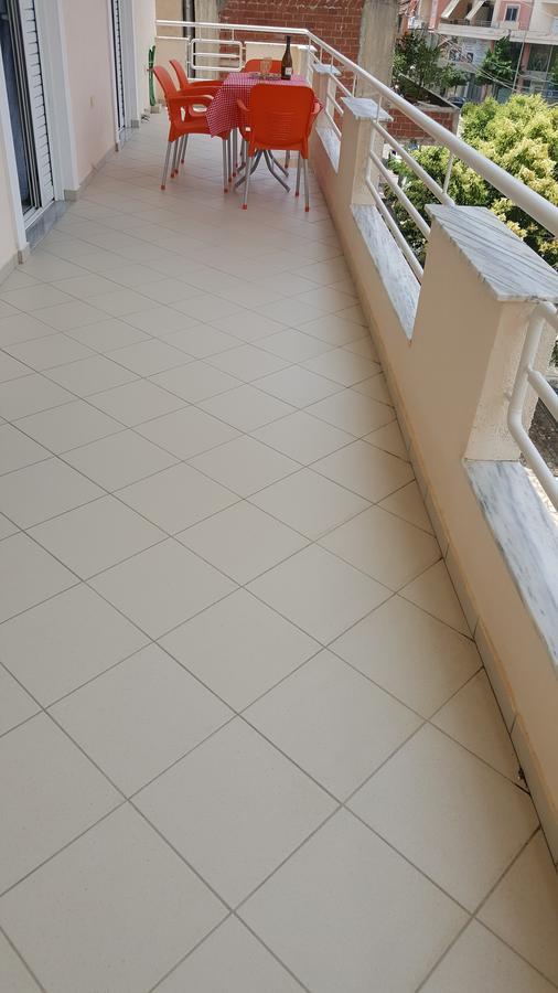 Christos Apartments Sarandë Exterior foto